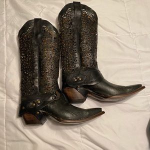 Tanner mark boots. Size 9. Never worn.